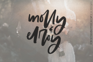Molly Elroy: A Bold Handwritten Font for Modern Editorial Design